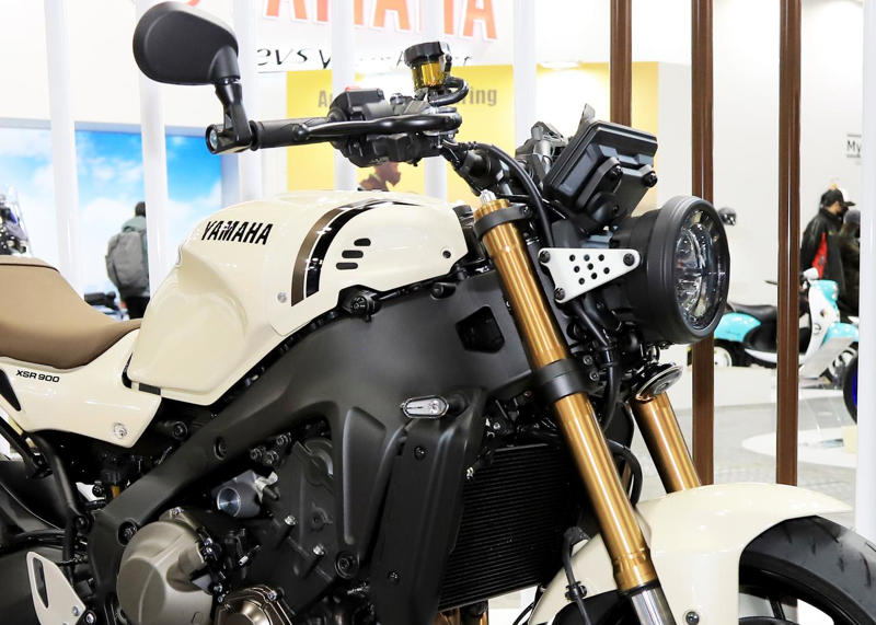ヤマハ「XSR900 日本限定カラー」撮影レポート｜2025年モデルはメーターや各部装備がバージョンアップ