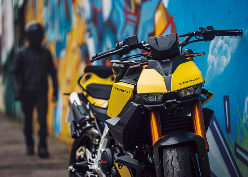 ファンティック「ステルス125」｜FANTIC初となるストリートスポーツモデルが日本でも発売