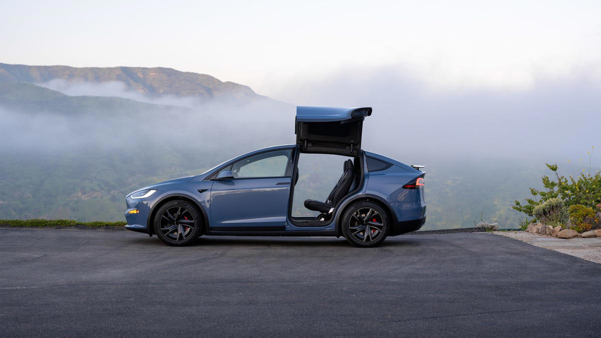 See Every Angle of 2025's Updated Tesla Model S and Model X