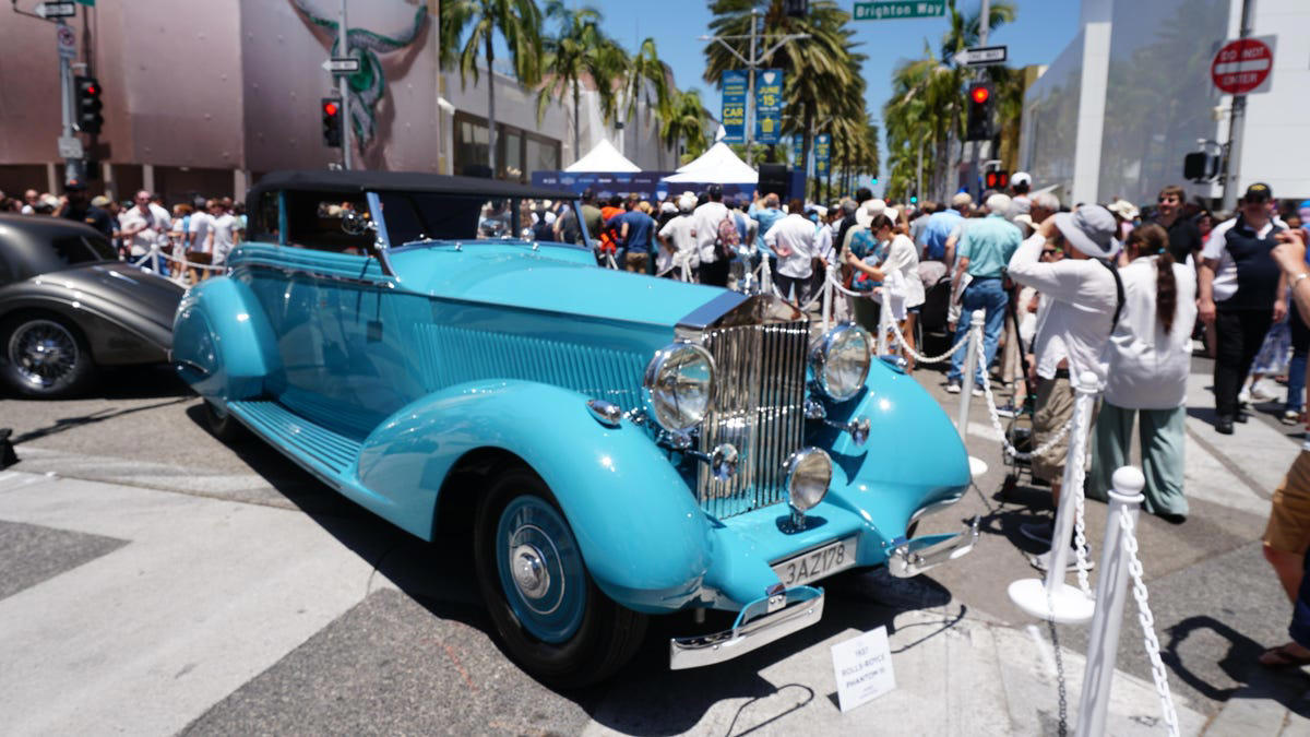10) 1937 Rolls-Royce Phantom III