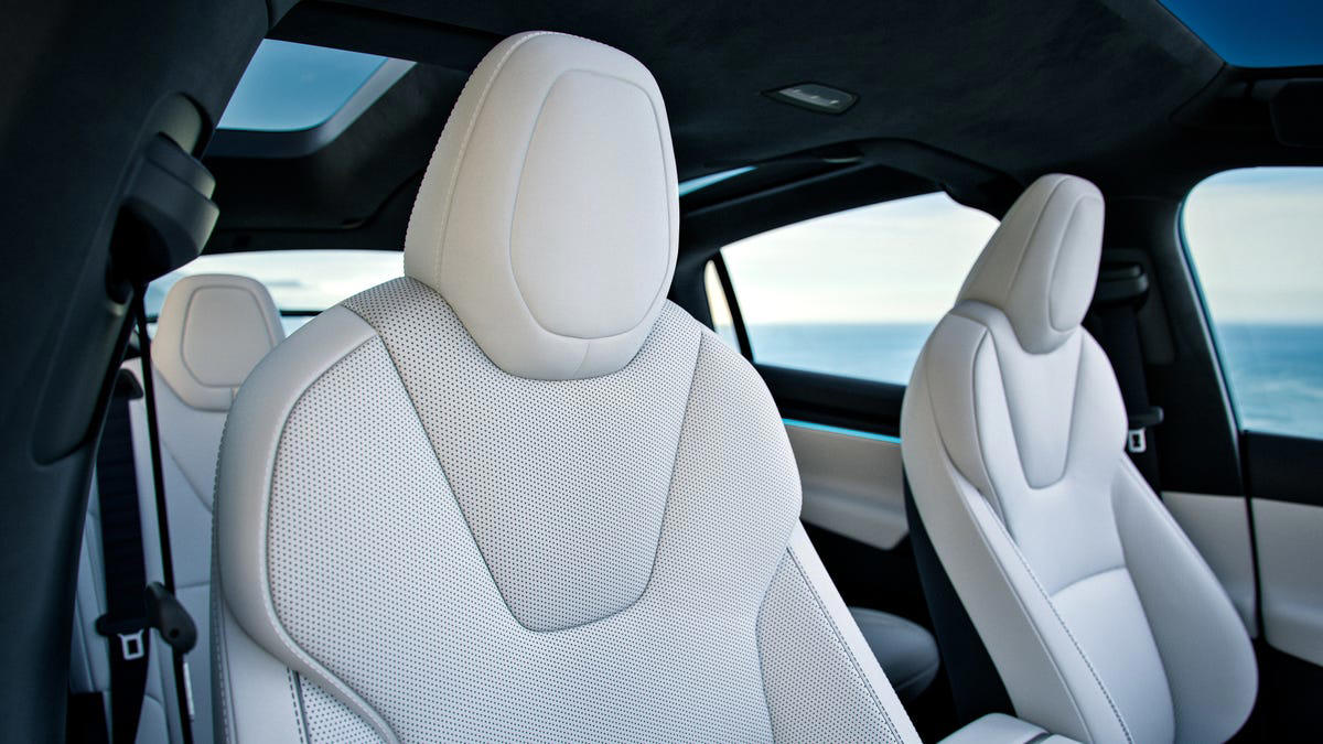 View Photos of the 2026 Tesla Model X
