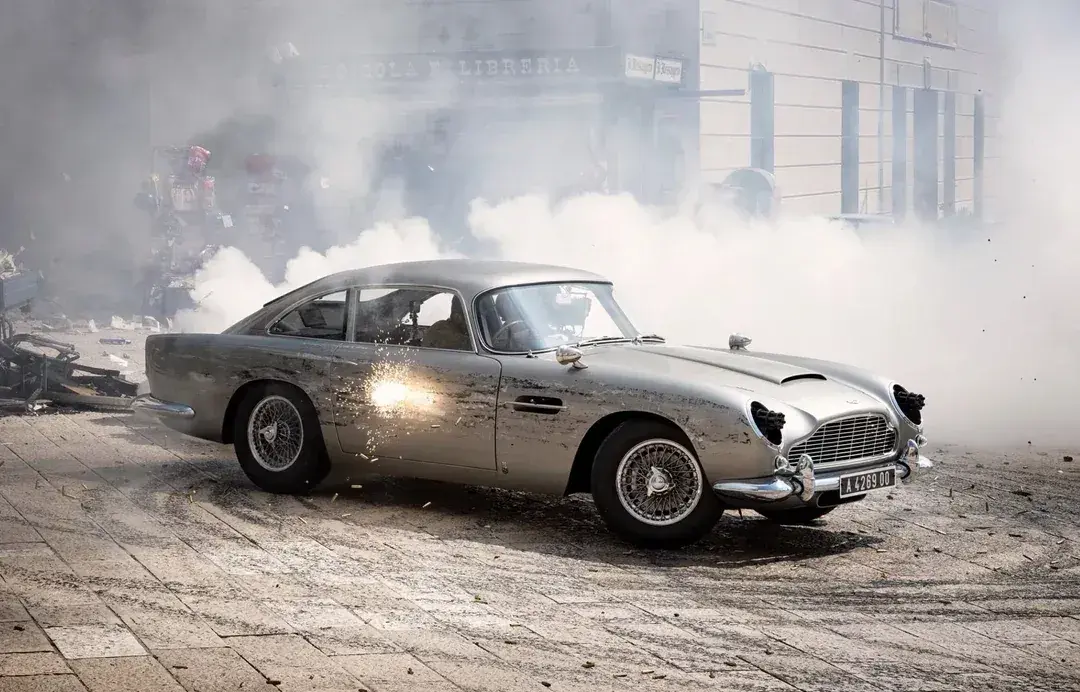6. Aston Martin DB5: Goldfinger (1964)