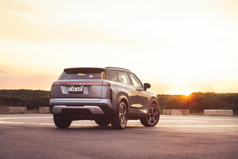 2025 Jaecoo J7 SHS vs BYD Sealion 6 Essential comparison: Spec battle