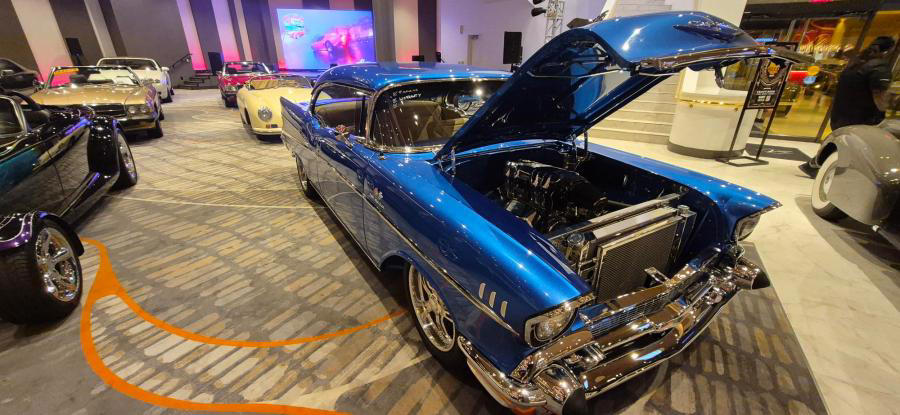 Hundreds of classic cars on display at Las Vegas hotel