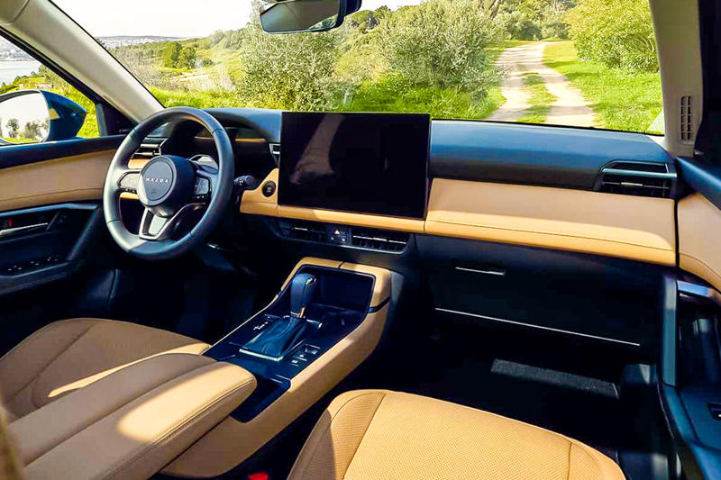 自社開発ハイブリッド「SKYACTIV-Z」初搭載へ、15.6インチ画面と最新ADASで先進装備強化