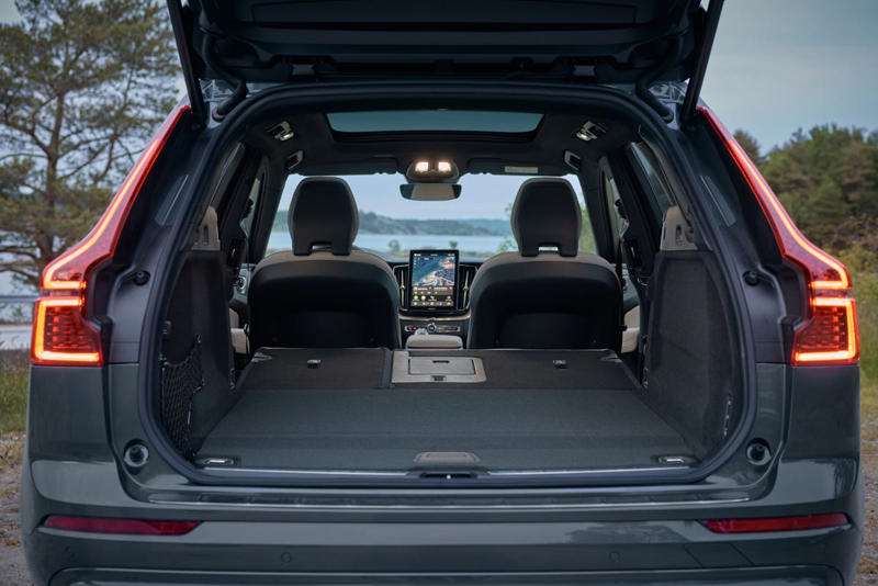 2026 Volvo XC60 Photo Gallery