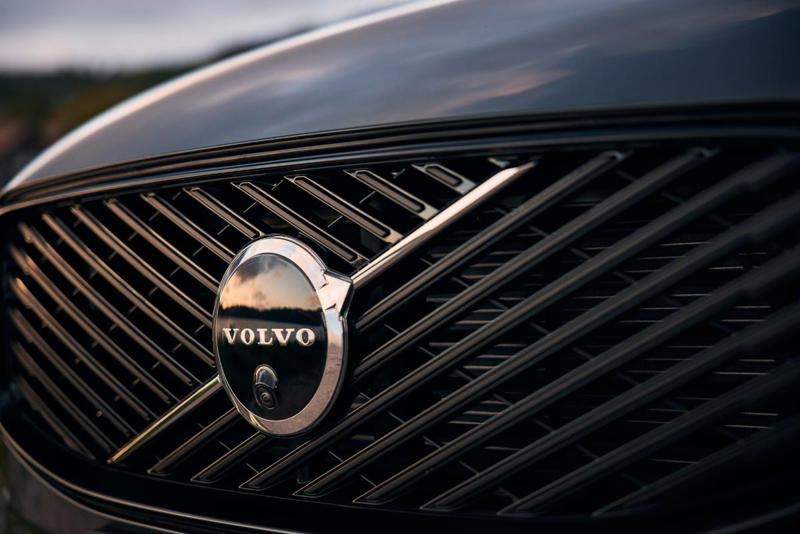 2026 Volvo XC60 Photo Gallery