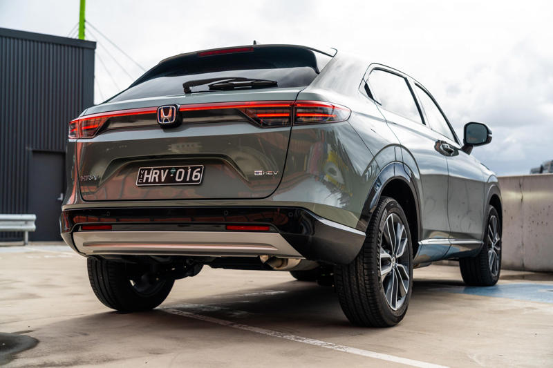 2025 Honda HR-V e:HEV L vs Subaru Crosstrek Hybrid S: Spec battle