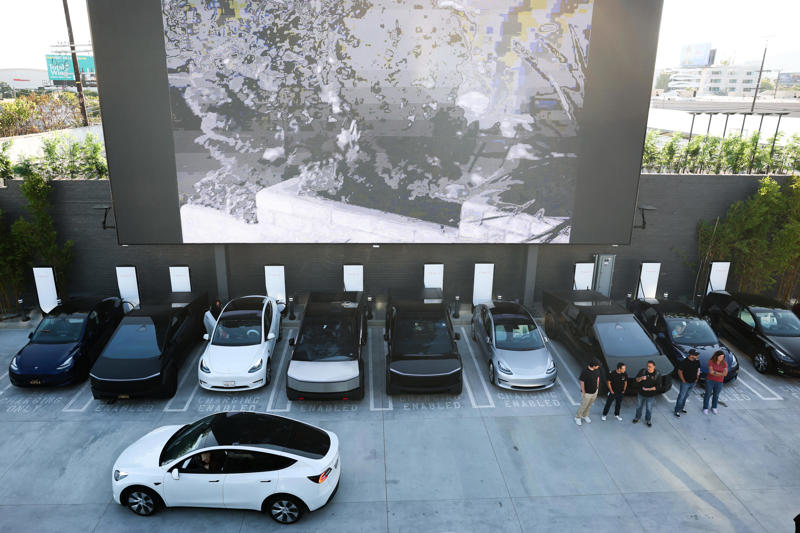 The diner's website says it has 80 Supercharger stalls.