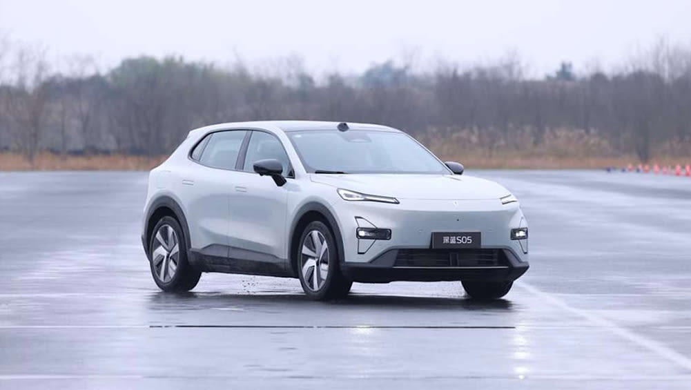 Mammoth range boost for small Chinese electric SUV