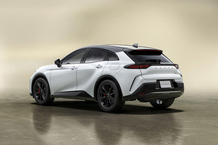 「KINTO FACTORY」が「トヨタ・クラウン」シリーズをカスタマイズできる新アイテムをリリース