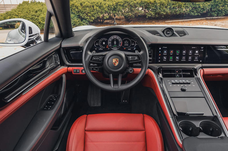2025-Porsche-Panamera-4-E-Hybrid-186.jpg