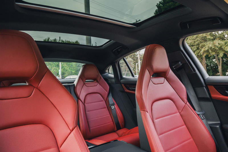 2025-Porsche-Panamera-4-E-Hybrid-161.jpg