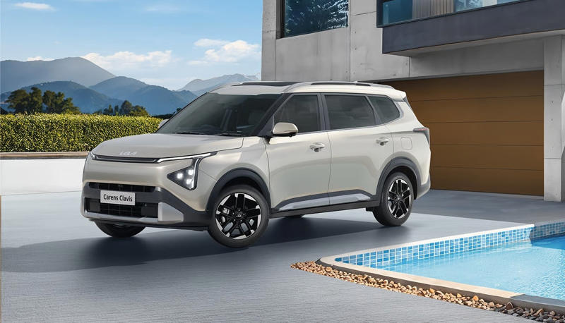 Carens Clavis Premium: The Kia Carens Clavis costs ₹11.50 lakh to ₹19.50 lakh. Engine options include 115hp, 1.5-litre petrol; 160hp, 1.5-litre turbo-petrol; and 116hp, 1.5-litre diesel. Features include ventilated front seats, panoramic sunroof, foldable trays, and Boss Mode. One-touch tumble aids third-row access, which offers enough room for two adults, plus vents, USB ports, and adjustable headrests.