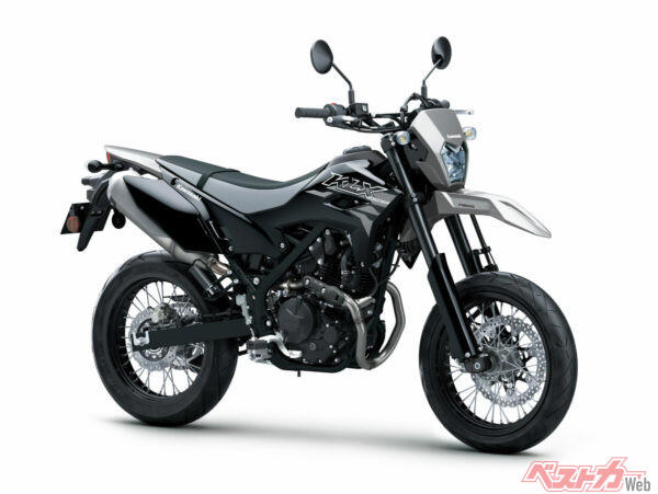 カワサキ「KLX230SM」新色登場！ 都会を駆け抜けるスーパーモトの魅力