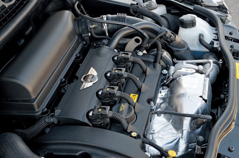 ブランド初の2シーターモデルとして登場した「MINIクーペ」【10年ひと昔の新車】