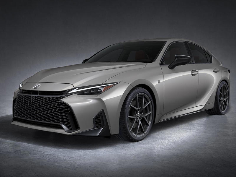 LEXUS「IS」がさらに精悍に進化。コンパクトFRスポーツセダンの走る楽しさと躍動感の熟成も進む