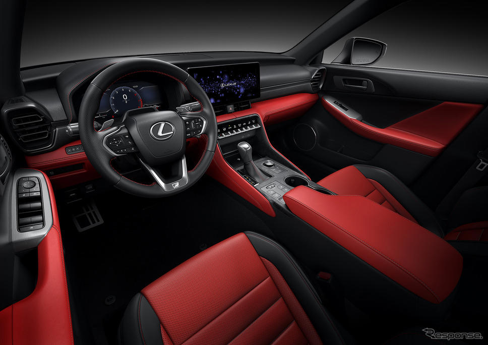 「ほぼモデルチェンジ並み」フロントマスクが大胆チェンジ！ 新型レクサス『IS』が話題に