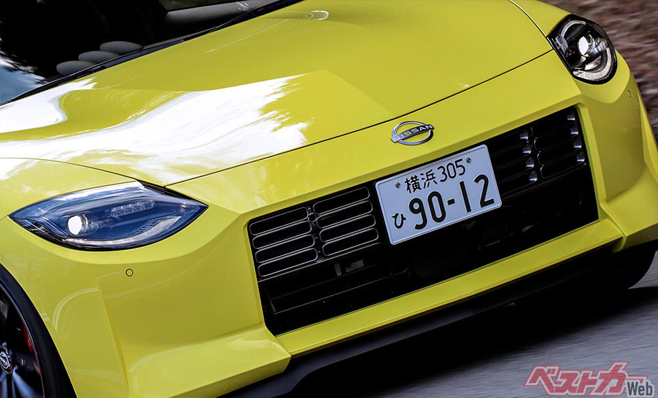 日産から待望のスポーツカー・フェアレディZ登場したけど!! 昔のスポーツカーと比べてどうなん？