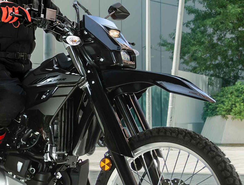 【期待の新型】ヤマハ「WR125R」は前21インチ・後18インチの本格仕様！ 新型原二トレール誕生で国内導入の期待も大！【2026速報】