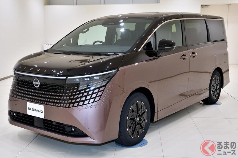日産「新型エルグランド」世界初公開！ 約15年ぶりのフルモデルチェンジで「走る歓びと快適性」を両立！ 4代目は威風堂々たる存在感を付与！ 26年度に発売