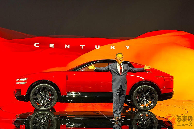 トヨタが「センチュリー」をブランド化！ 新たに「クーペ」世界初公開！ なぜトヨタ・レクサスではなく独立？ 豊田会長が想いを語る