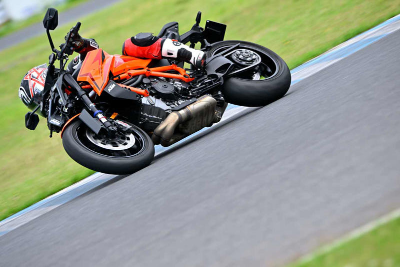 【バイクを縦方向に操るライテク④】フォークが沈まないとどうなってしまう？