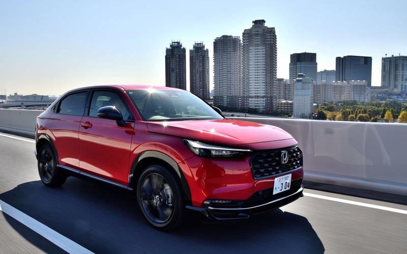都市型SUVホンダ「ヴェゼル」追加グレード「e:HEV RS」初試乗 4WDはBセグを越えた乗り味だった!