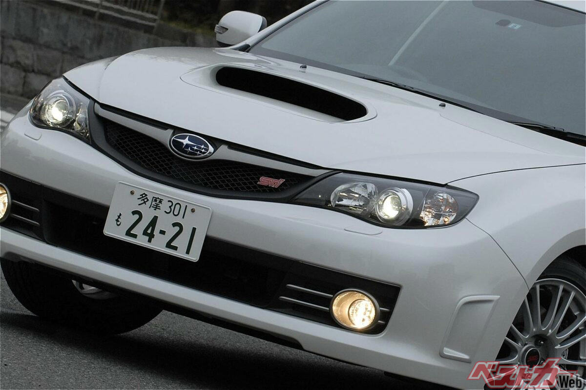 2026年はこれに乗れ! クルマ好きがホレる200万円切りの中古車5選!