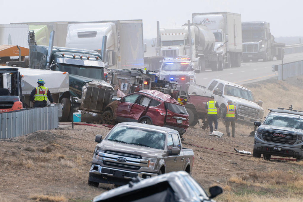 5 dead in Colorado highway crashes after blowing dirt makes it hard to see