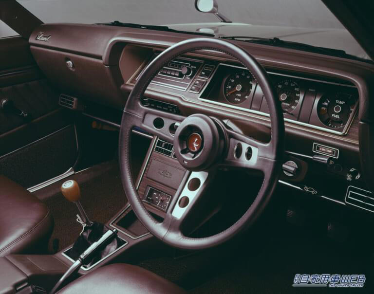 「えっ…バカにしてる?」「ブタケツ・カンオケ」独特なリアデザインがゆえにありがたくない愛称がついた日産車