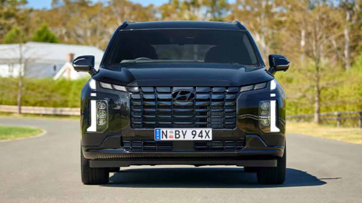 Hyundai is turning the Palisade into a luxury SUV—and dropping the V6