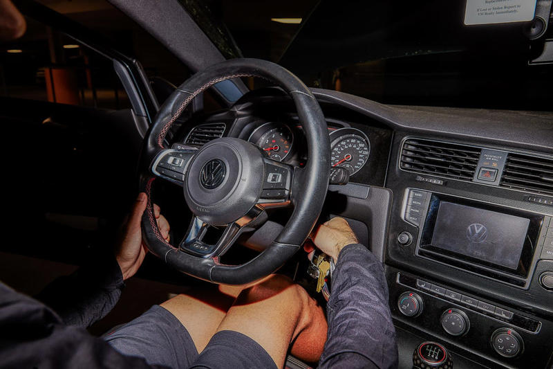 Learn To Use a Portable Jump Starter For Your Car Safely