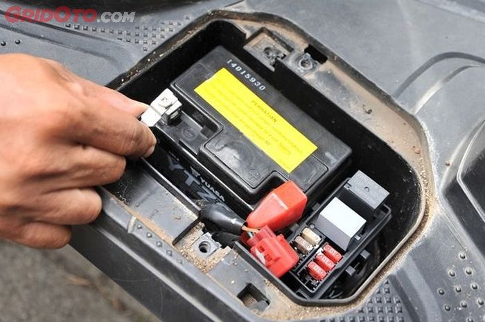 aki motor, aki kering, perawatan aki, astra motor yogyakarta, aki honda, merawat aki, Aki Motor Wajib Dirawat, Astra Motor Yogyakarta Kasih Tahu Cara Gampangnya