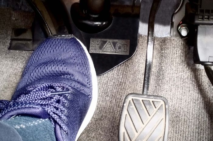 mobil manual, mobil bekas, penyebab mobil getar, penyebab mobil manual getar, penyebab mobil manual getar mulai jalan, kenapa mobil manual getas, Ini Sebabnya Mobil Transmisi Manual Bergetar Saat Mulai Jalan