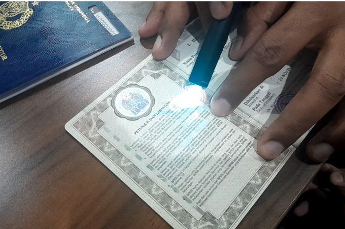 bpkb, bpkb duplikat, bpkb asli, Penting Diketahui, Begini Cara Bedakan BPKB Asli dan Duplikat