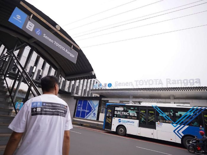 kerusuhan mako brimob, Jap Ernando Demily, Halte Toyota Rangga, Baru 4 Bulan Berubah Nama, Kini Halte Senen Toyota Rangga Jadi Puing