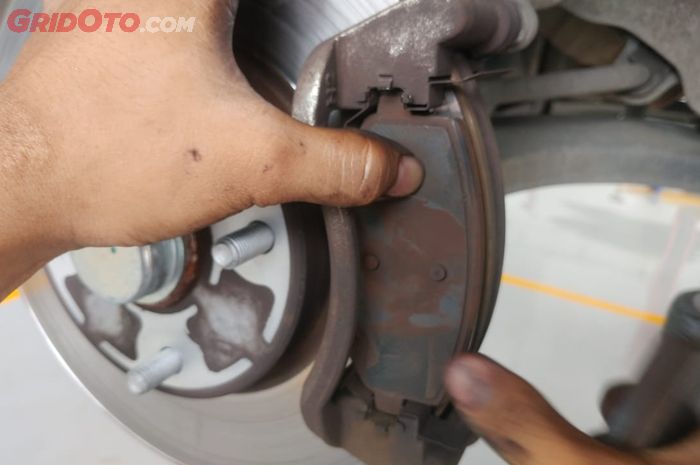 mobil bekas, kampas rem, rem mobil, kampas rem mobil, ganti kampas rem mobil, ganti kampas rem, kapan waktunya ganti kampas rem, kapan waktunya ganti kampas rem mobil, kapan ganti kampas rem, kapan ganti kampas rem mobil, Inilah Waktu yang Tepat Untuk Ganti Kampas Rem Mobil