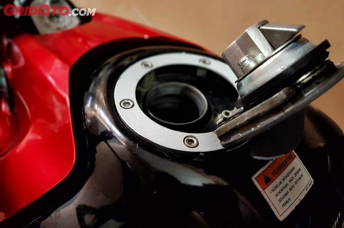 tangki motor, tangki, motor bekas, penyebab tangki motor kemasukan air, cara kuras tangki motor, cara buang air dari tangki motor, Cara Mengeluarkan Air dari Tangki Motor dengan Aman, Simak Triknya