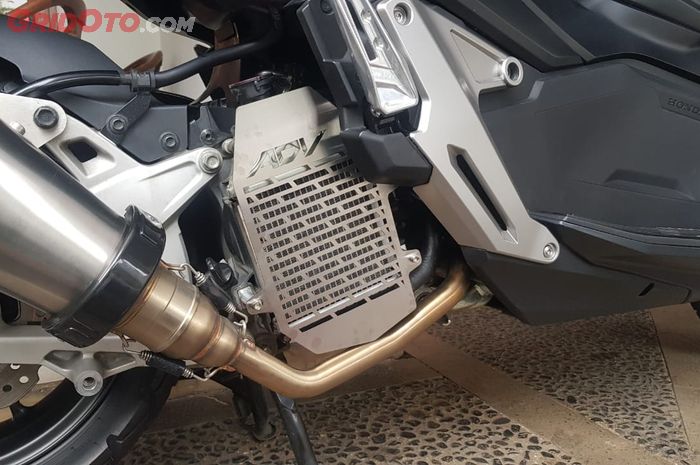 cover radiator, cover radiator motor, cover radiator motor matic, cover radiator motor sport, cover radiator aftermarket, Ternyata Cover Radiator Motor Matic Model Begini Dampaknya Nggak Main-main