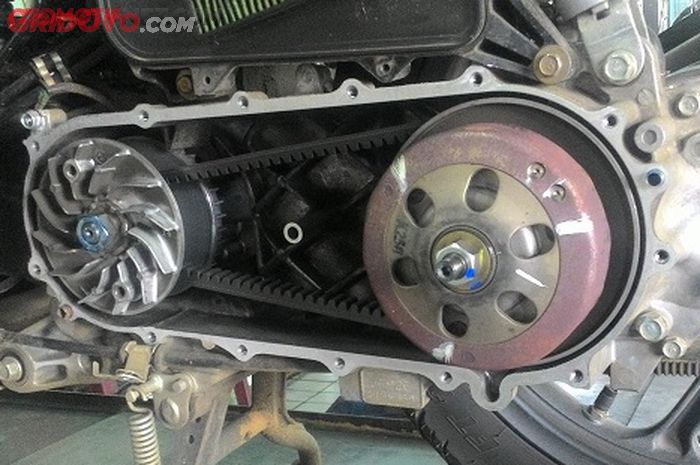 motor matic, cvt motor matic, penyebab motor matic tidak bertenaga, penyebab motor matic ngempos, Inilah Dua Komponen Penyebab Mesin Motor Matic Tidak Bertenaga