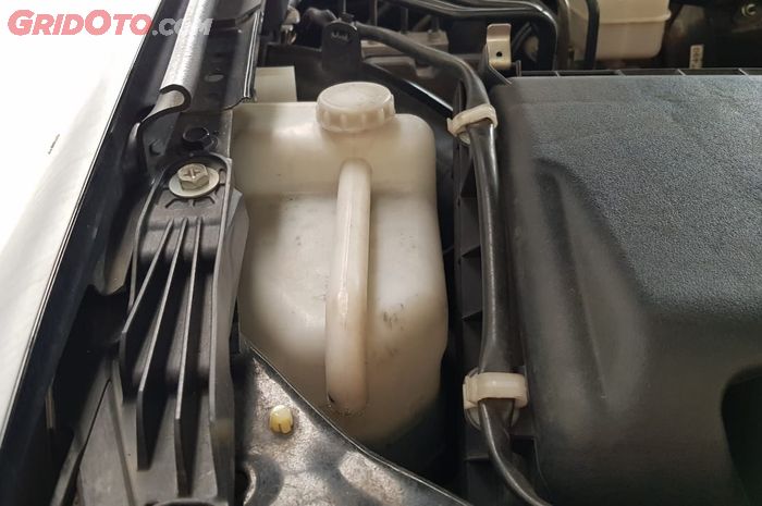 Radiator, coolant, Overheat, tabung reservoir, sistem pendingin, Air Reservoir Radiator Mobil Berkurang, Waspada Ini Penyebabnya