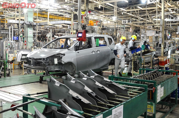 Donald Trump, otomotif, industri otomotif, Tarif Impor 32 Persen, Kebijakan Impor Amerika Serikat, Kebijakan Tarif Impor 32 Persen Donald Trump, Ini Efeknya ke Industri Otomotif Indonesia