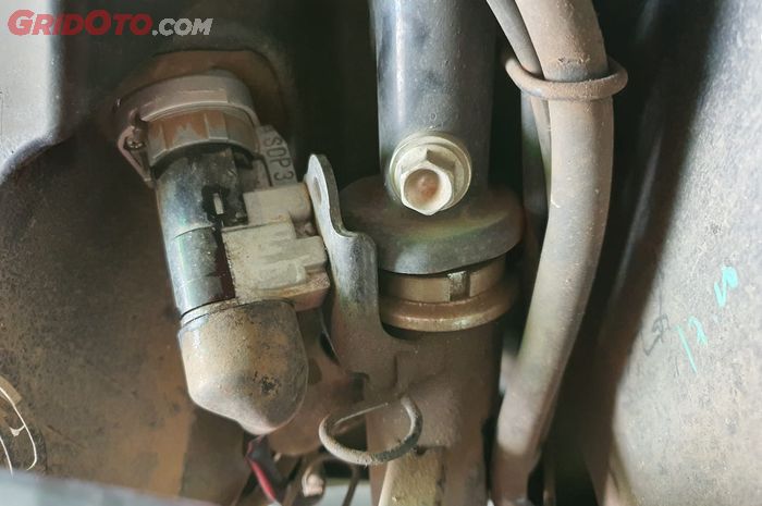 motor bekas, komstir motor, komstir, penyebab komstir cepat rusak, penyebab komstir cepat oblak, penyebab komstir motor cepat oblak, kenapa komstir motor cepat oblak, Akhirnya Tahu, Penyebab Sepele Komstir Motor Bisa Cepat Oblak