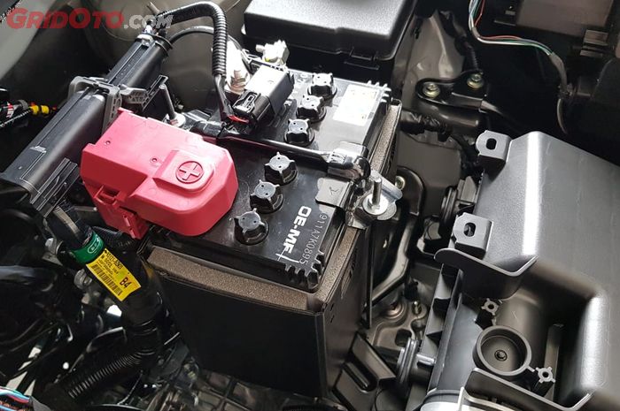 mobil bekas, aki kering, aki basah, aki mobil, penyebab umur aki mobil pendek, penyebab umur aki jadi pendek, kenapa umur aki mobil jadi pendek, Pantas Saja Umur Aki Mobil Pendek, Ternyata Hal Sepele Ini Penyebabnya