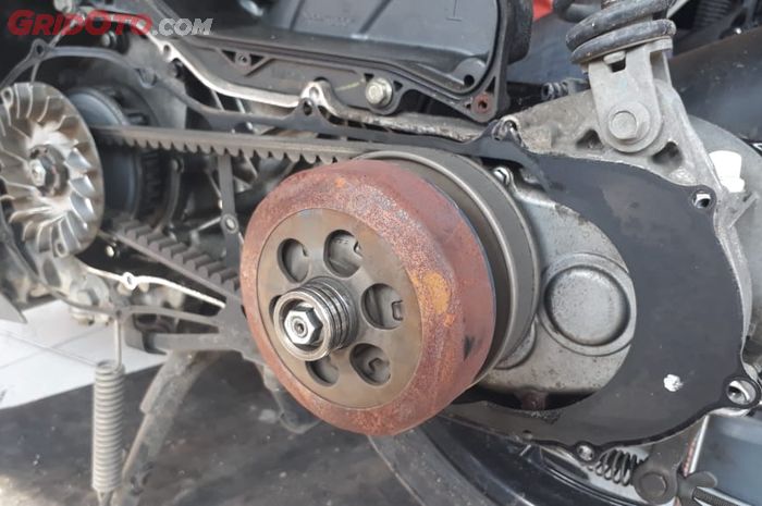 motor matic, cvt motor matic, penyebab cvt motor matic kasar, penyebab cvt kasar, cvt motor matic kasar, Ini Penyebab CVT Motor Matic Berbunyi Kasar Saat Sedang Jalan