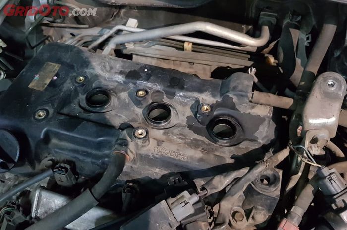 busi, busi mobil, ganti busi mobil, Buka Busi Kondisi Panas, ganti busi mobil saat mesin panas, Wajib Paham, Ini Bahayanya Ganti Busi Mobil Saat Mesin Masih Panas