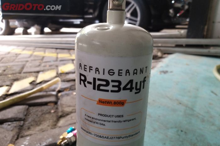ac mobil, mobil bekas, freon ac, freon ac mobil, kenapa freon mobil gak perlu ditambah, apa penyebab freon mobil gak perlu ditambah, Ini Sebabnya Freon AC Mobil Enggak Perlu Selalu Ditambah, Simak