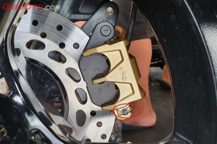 rem cakram, Banewmas Motor, rem seret, Enggak Nyangka, Part Mungil Ini Bikin Rem Cakram Motor Seret