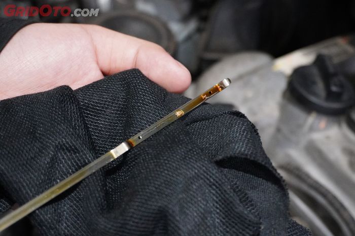 mobil bekas, oli mesin menguap, penyebab oli mesin menguap, penyebab oli mesin mobil menguap, penyebab oli mesin cepat menguap, kenapa oli mesin menguap, Ini Biang Keladi Oli Mesin Mobil Bekas Cepat Menguap, Awas Dampaknya Bahaya